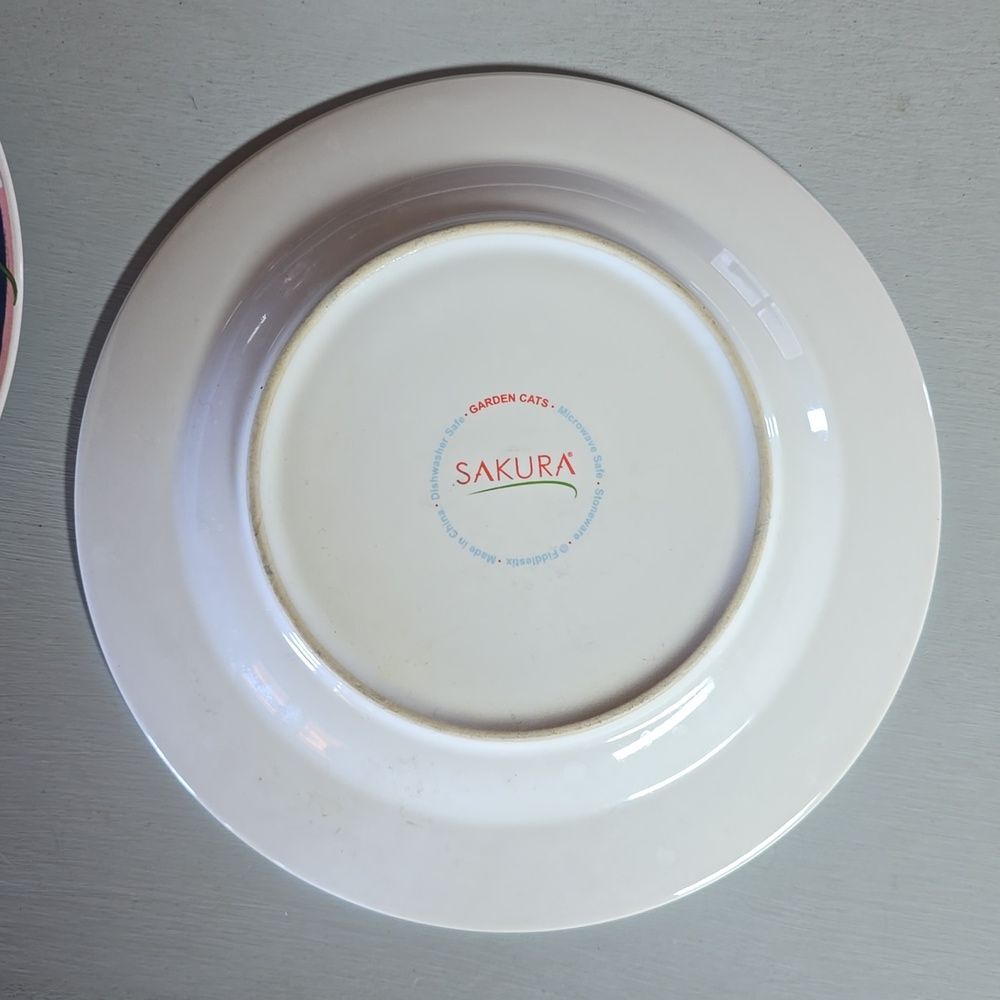 Sakura Garden Cats Plates – Vintage 8.25” Dessert/Salad – Set of 4 Feline Design - Picture 6 of 8